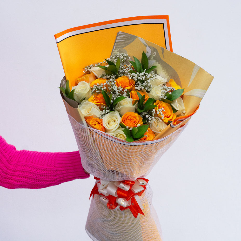 The Evening Star | Orange & White Rose Bouquet