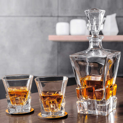 4 Whiskey Glasses & Decanter in Wooden Box
