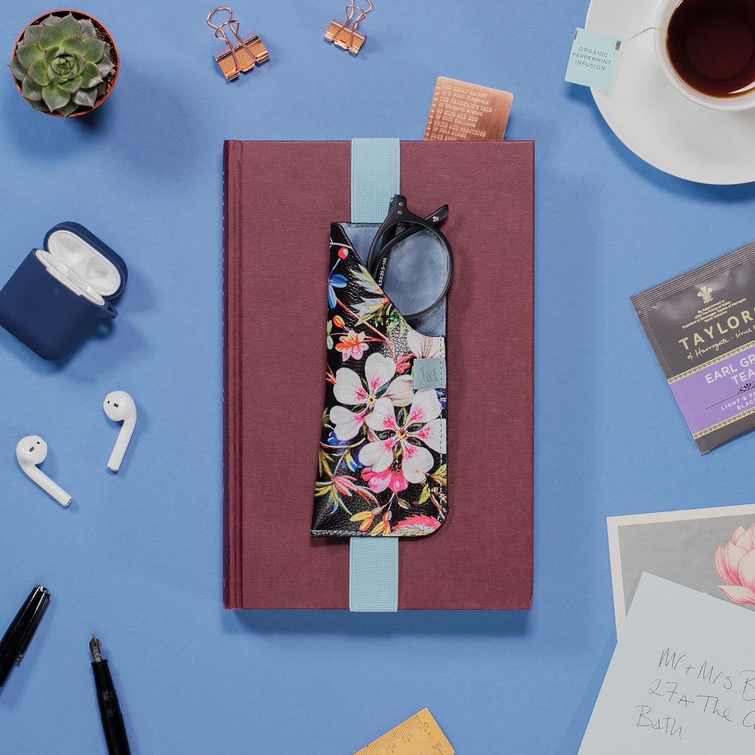 V&A Bookaroo Glasses Case