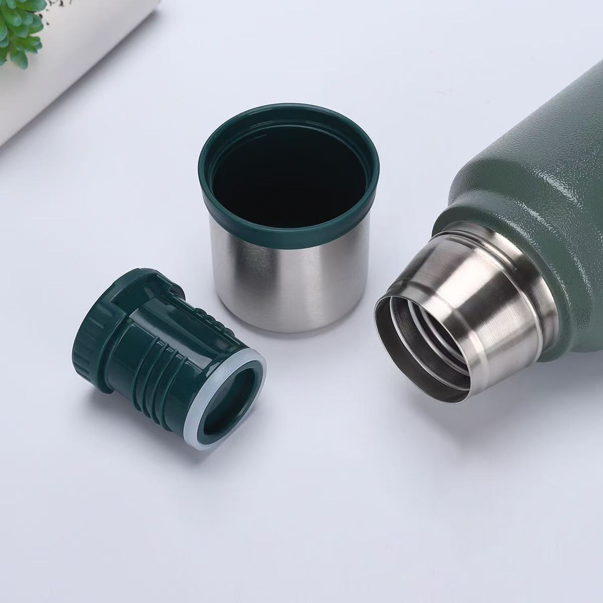 The Summit 1400ml Insulated Adventure Thermos