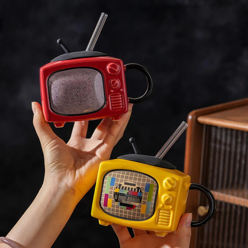 Retro TV Ceramic Mug with Lid & Straw – 450ml