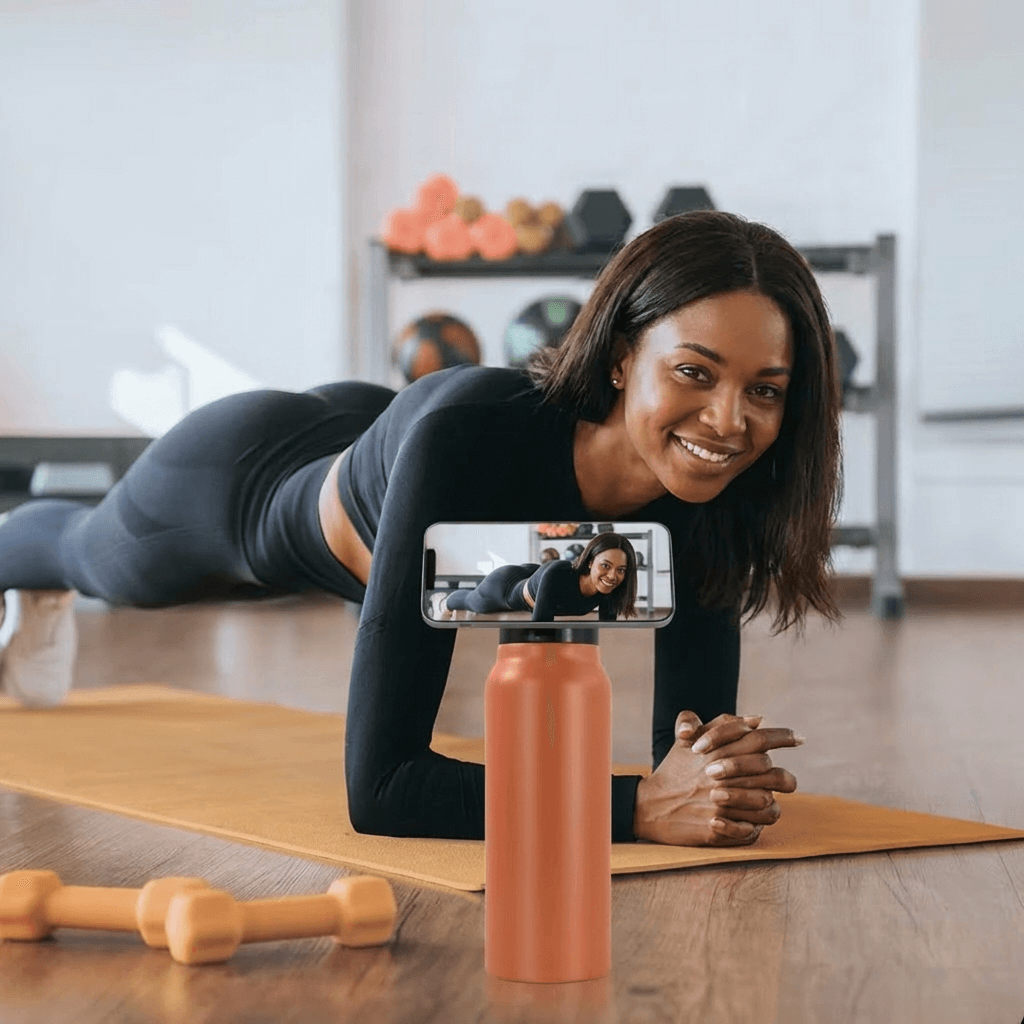 The SnapStand MagSafe Magnetic Water Bottle with Phone Holder, 750ml