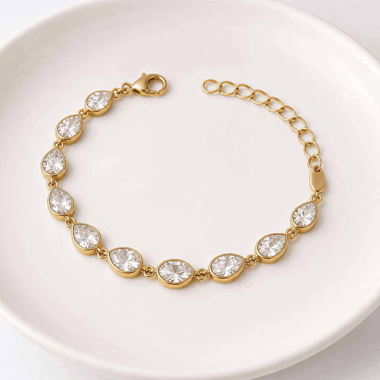 The Phoebe Bracelet – 18k Gold Plated – Clear