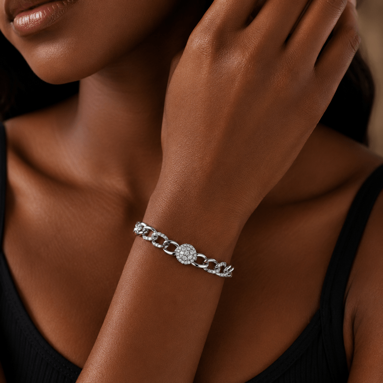 The Lily Bracelet – Rhodium Plated – Clear - model