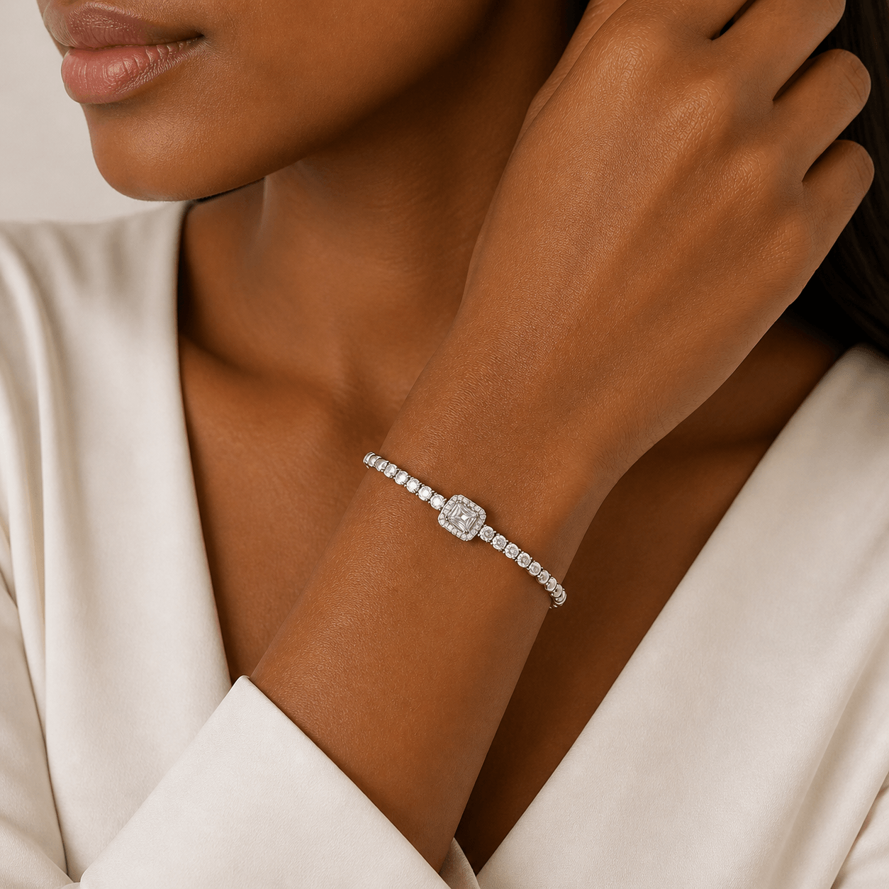 The Clara Bracelet – Silver Plated – Clear