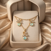 The Flora Jewellery Set – 18k Gold Plated – Flower Pendant