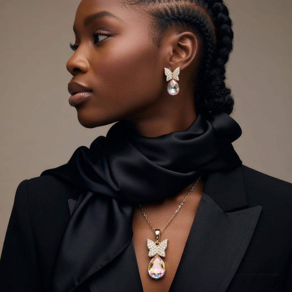The Lyra Jewellery Set – 18k Gold Plated – Triangle Pendant