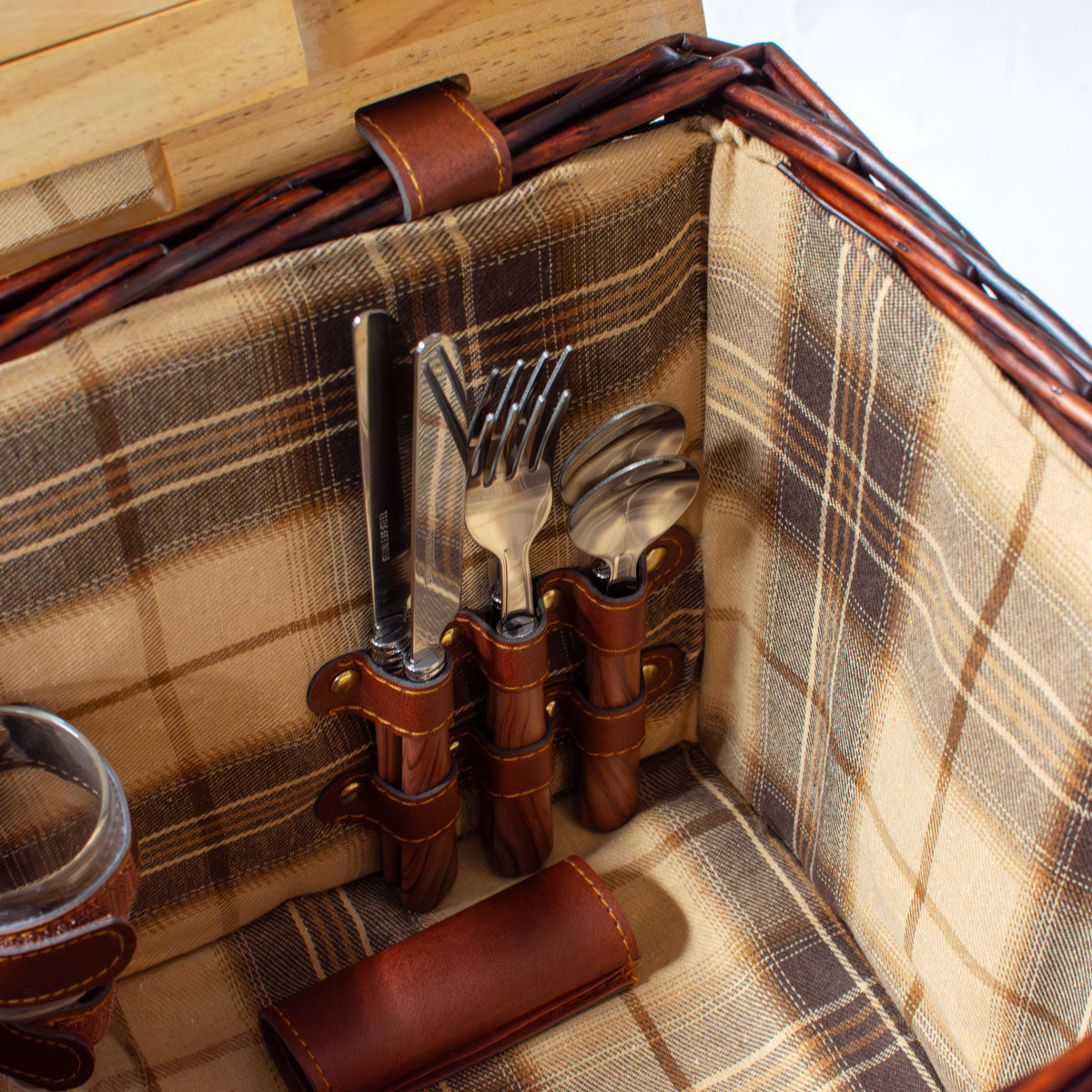 The Countryside Charm Picnic Basket