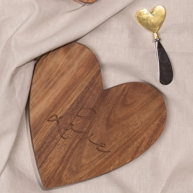 Amore Heart Shaped Wooden Cheeseboard & Knife "Love"