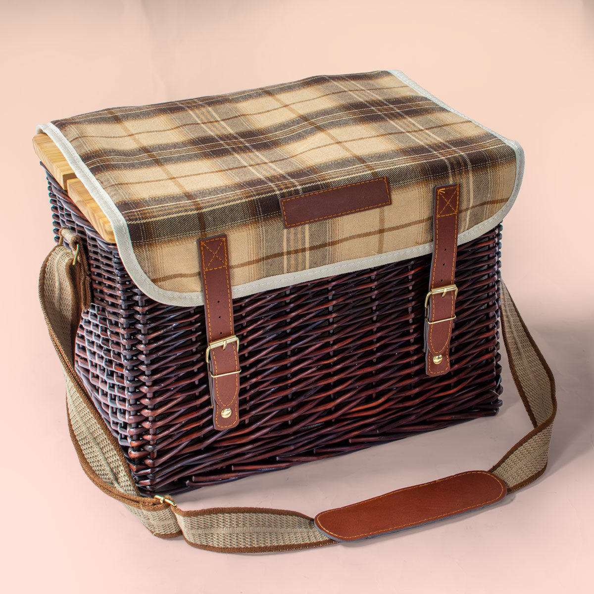 The Countryside Charm Picnic Basket
