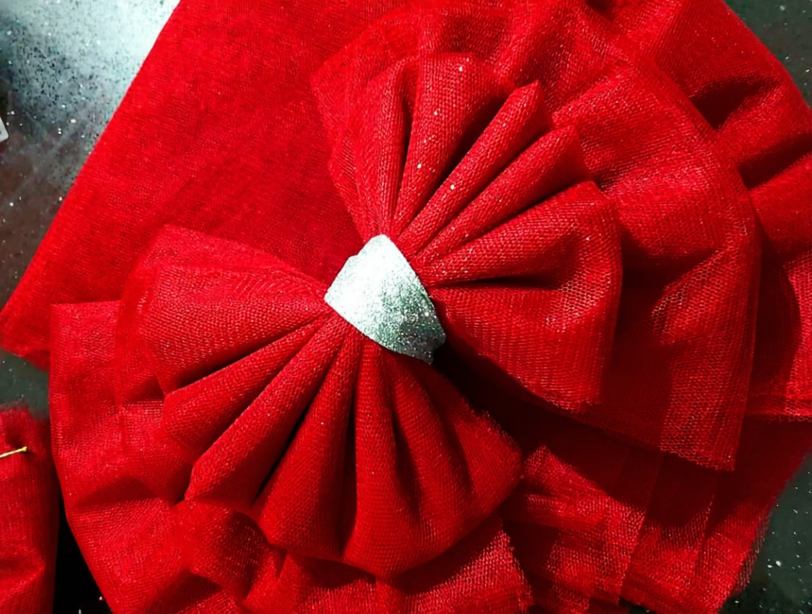 The Grande Welcome Bow